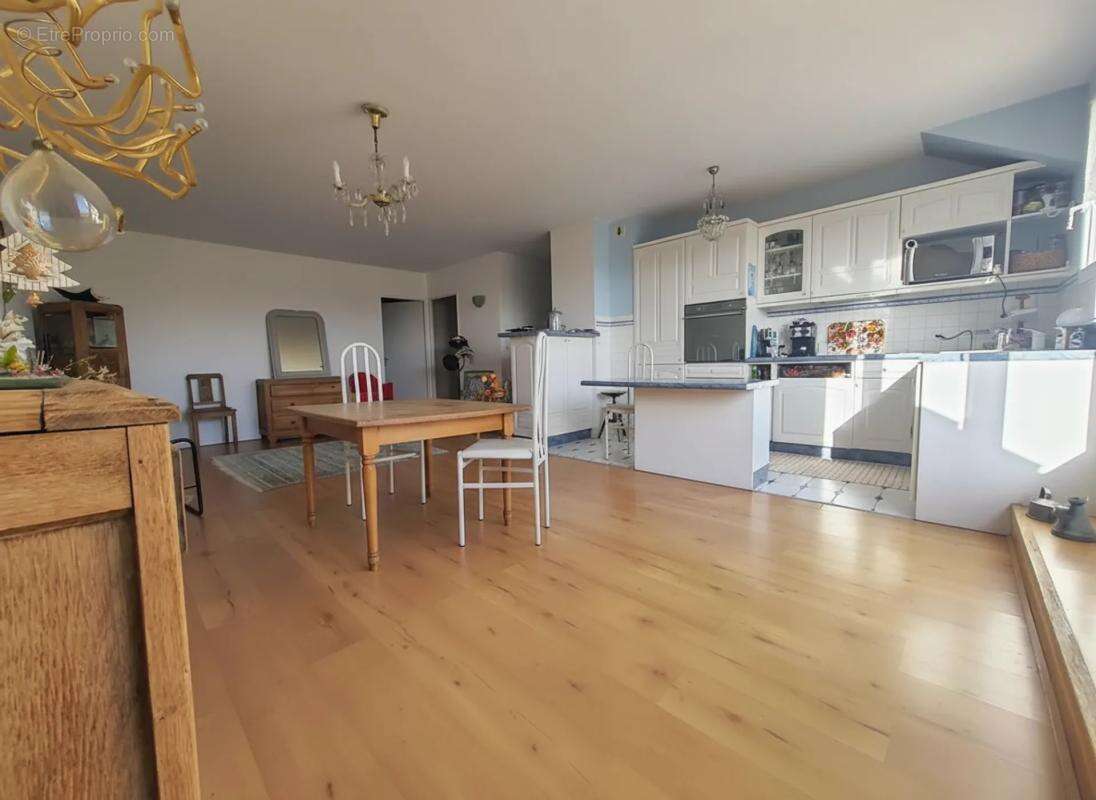 Appartement à VILLABE