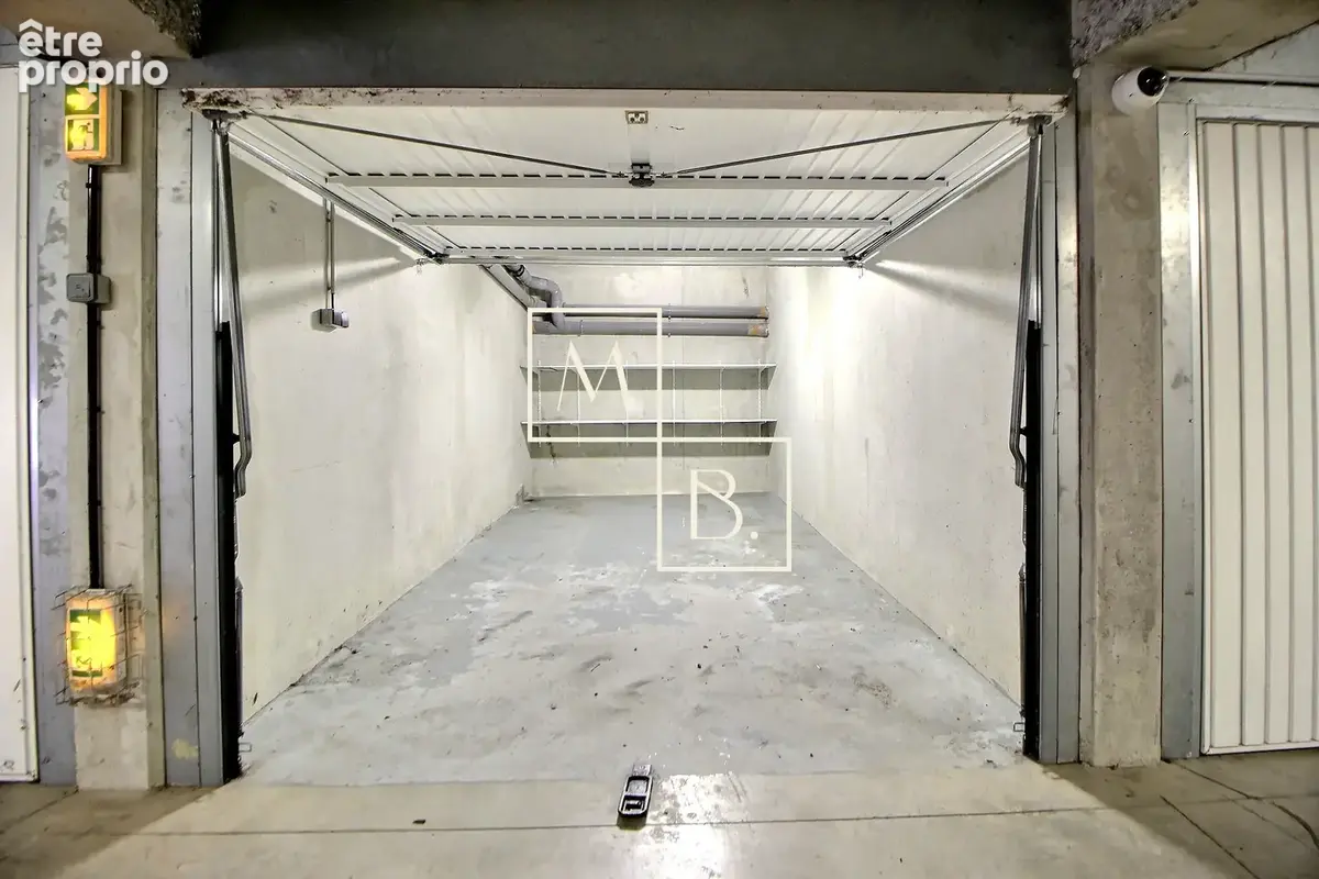 À vendre, Montpellier secteur Croix d'Argent, garage box de 14,38 m2 en sous-sol. - photo 1