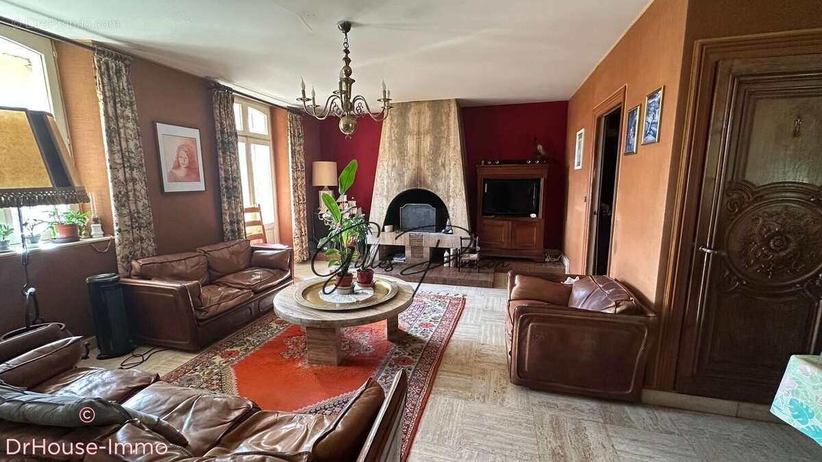 Maison à FOLLAINVILLE-DENNEMONT