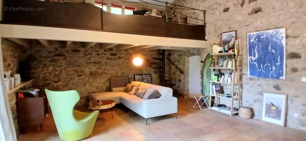 Maison à CESSENON-SUR-ORB