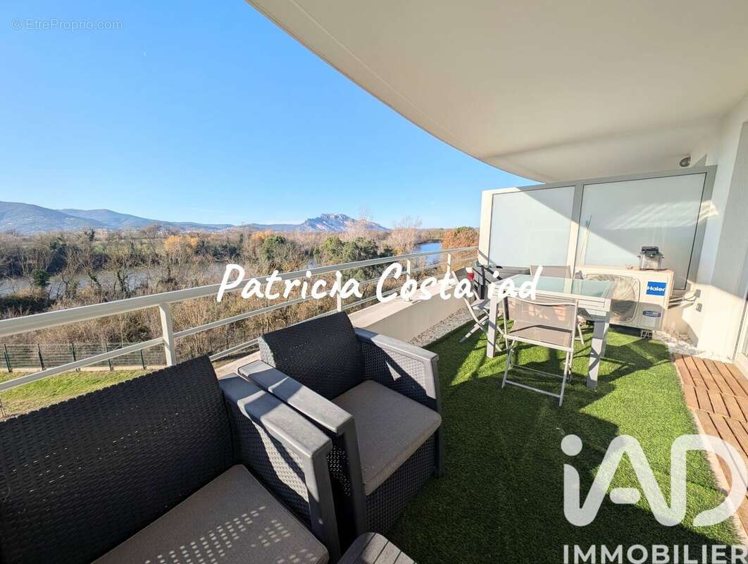 Photo 2 - Appartement à PUGET-SUR-ARGENS