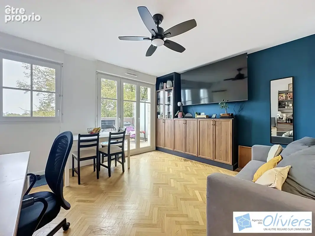Appartement 2 pièces 38 m² à vendre à Voisins-Le-Bretonneux (78960) - photo 2