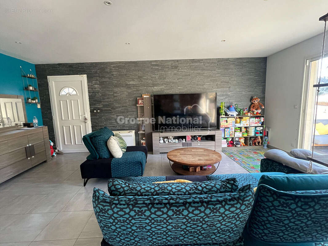 Appartement à CARRY-LE-ROUET