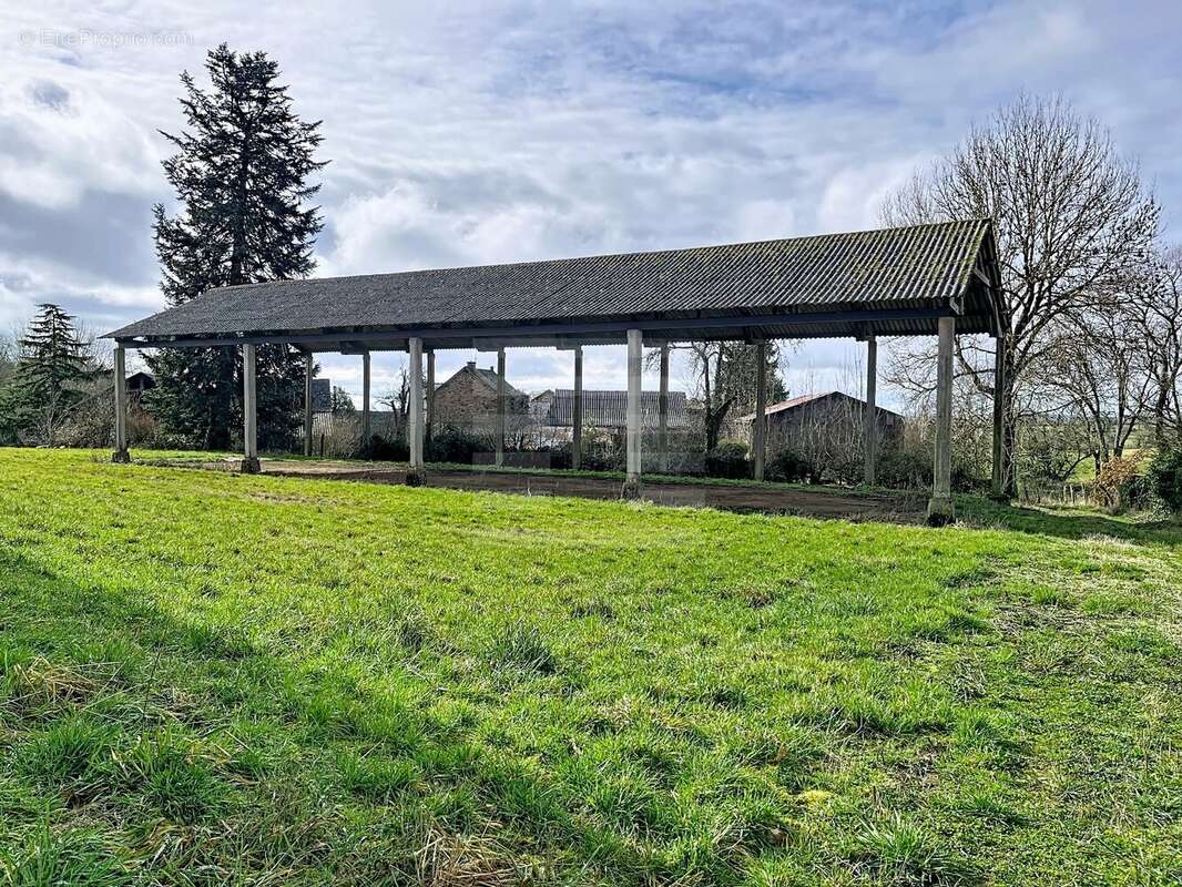 Maison à QUINS