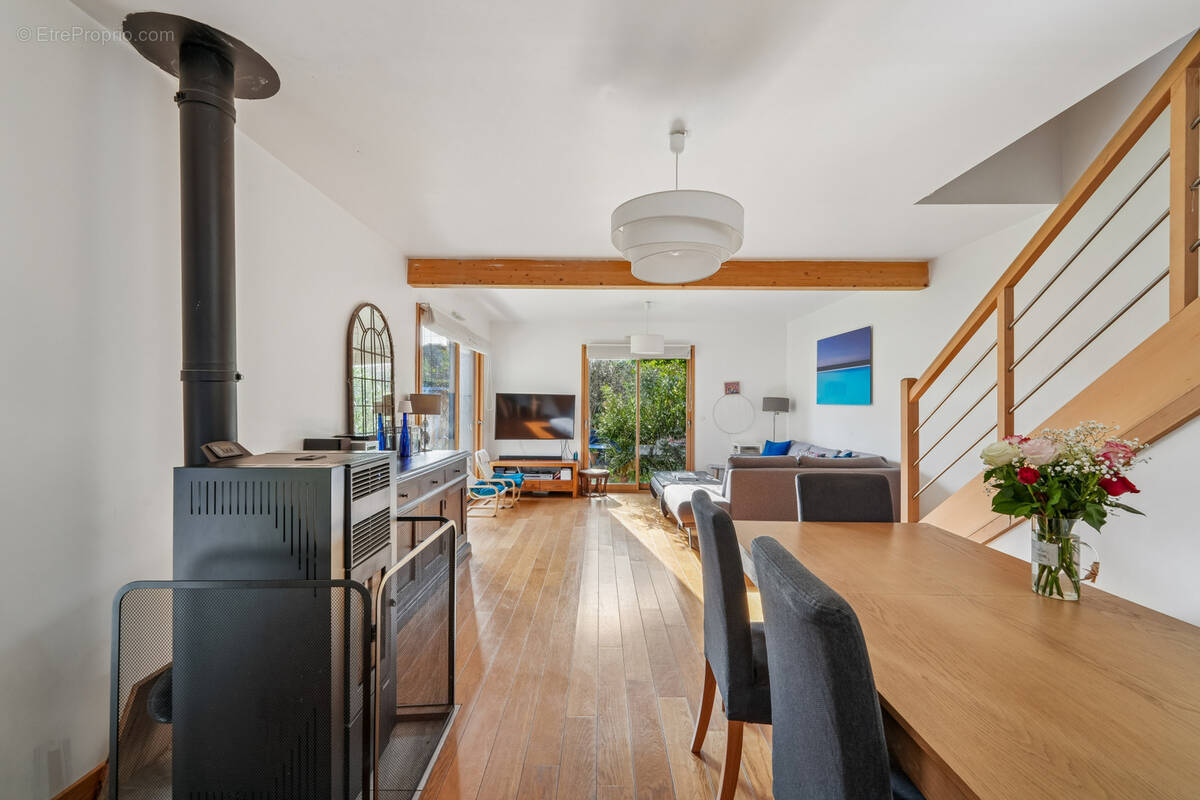 Maison à SAVIGNY-SUR-ORGE