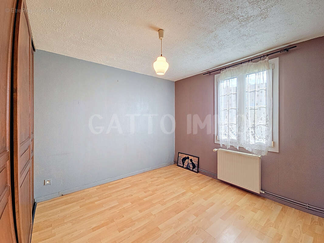 Maison à HAN-SUR-NIED