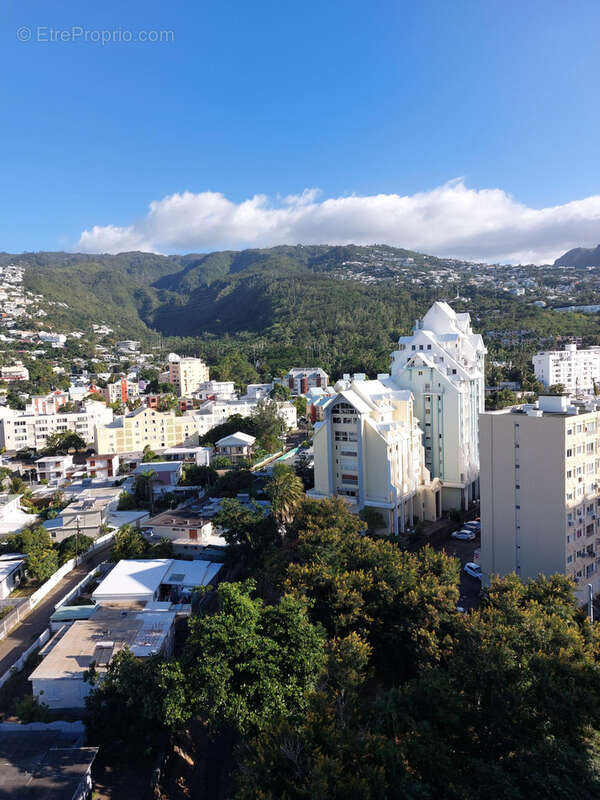 Appartement à SAINT-DENIS