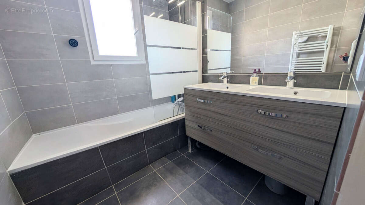 Maison à COMBAILLAUX