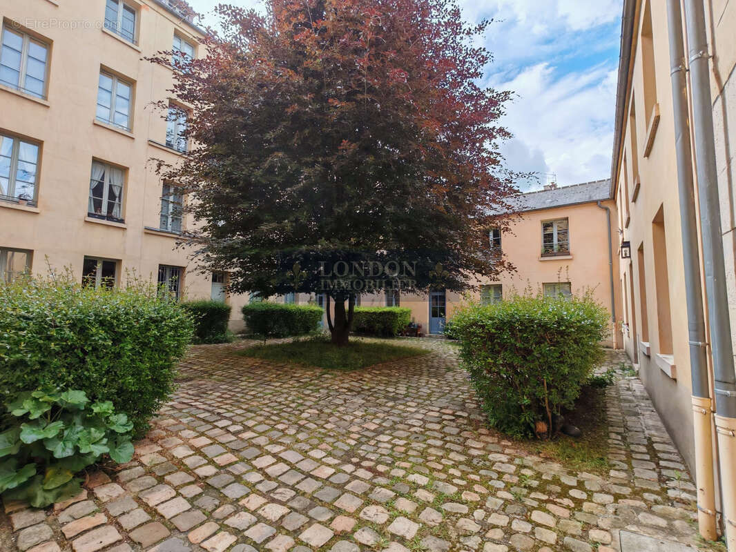 Appartement à VERSAILLES