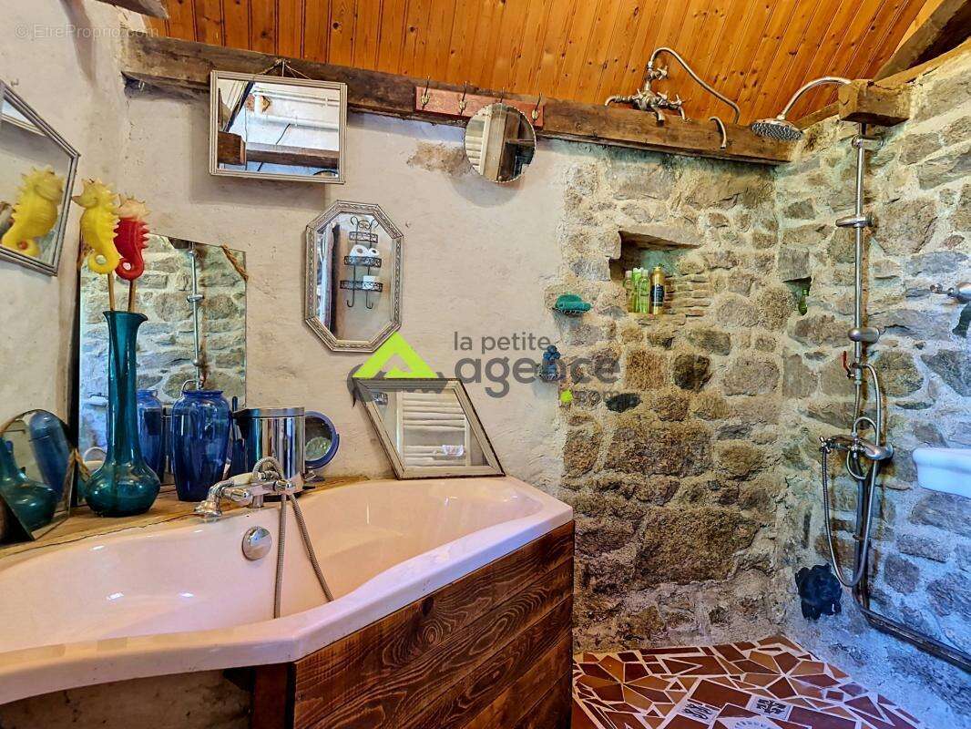 Maison en pierre - 137 m2 - photo 5