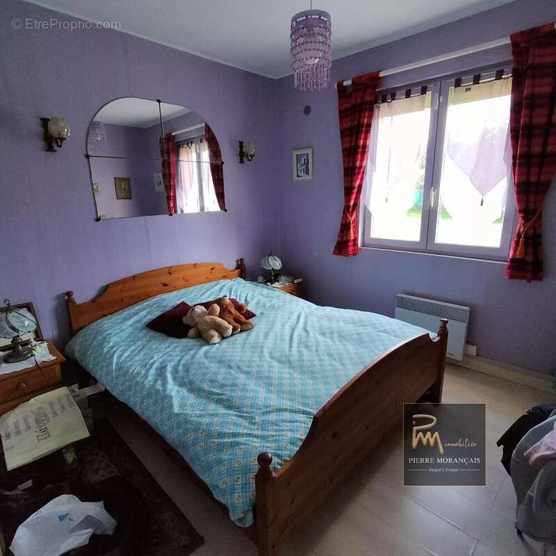 Maison à MONTREUIL-LE-HENRI