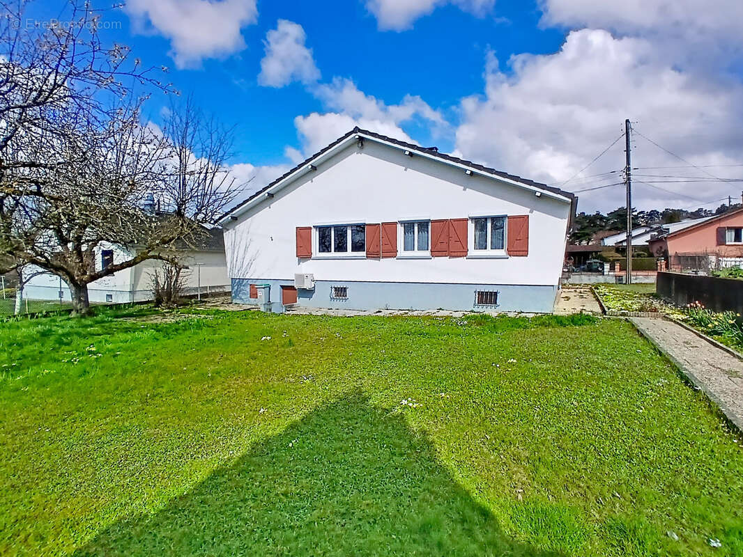Maison à GRAND-CHARMONT