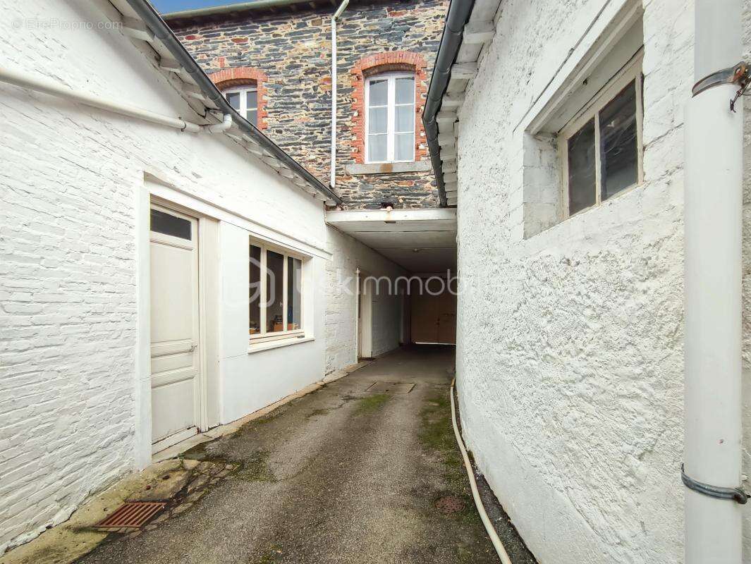 Maison à JANZE