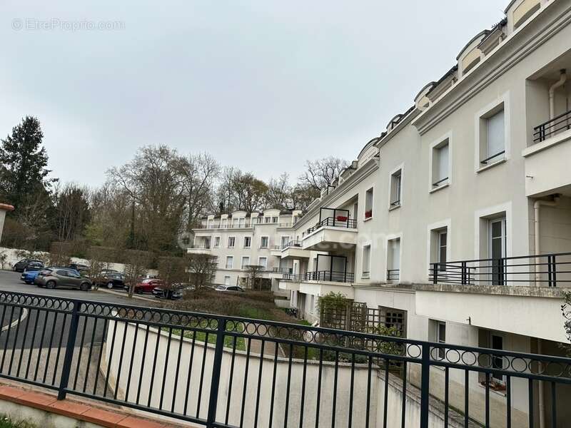 Appartement à SAINT-JEAN-DE-BRAYE