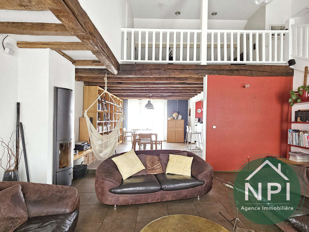 Maison à VAUX-LE-PENIL