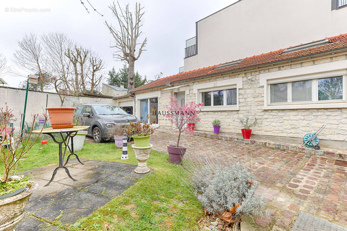 Maison à SAINT-MAUR-DES-FOSSES