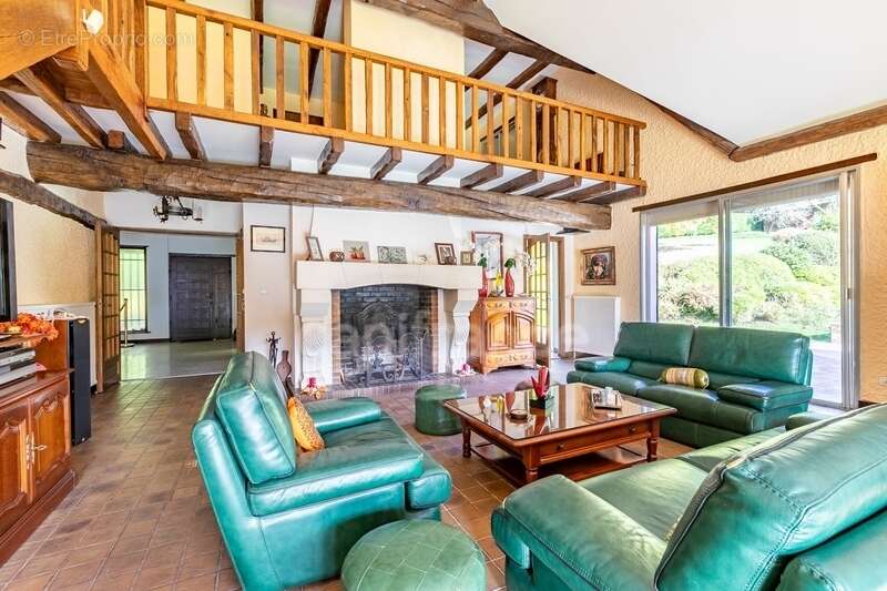 Maison à CHEZY-SUR-MARNE