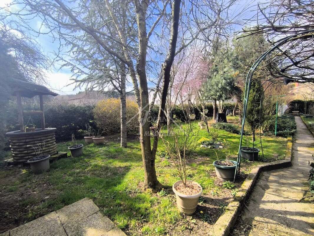 Maison à SAINT-ELOY-LES-MINES