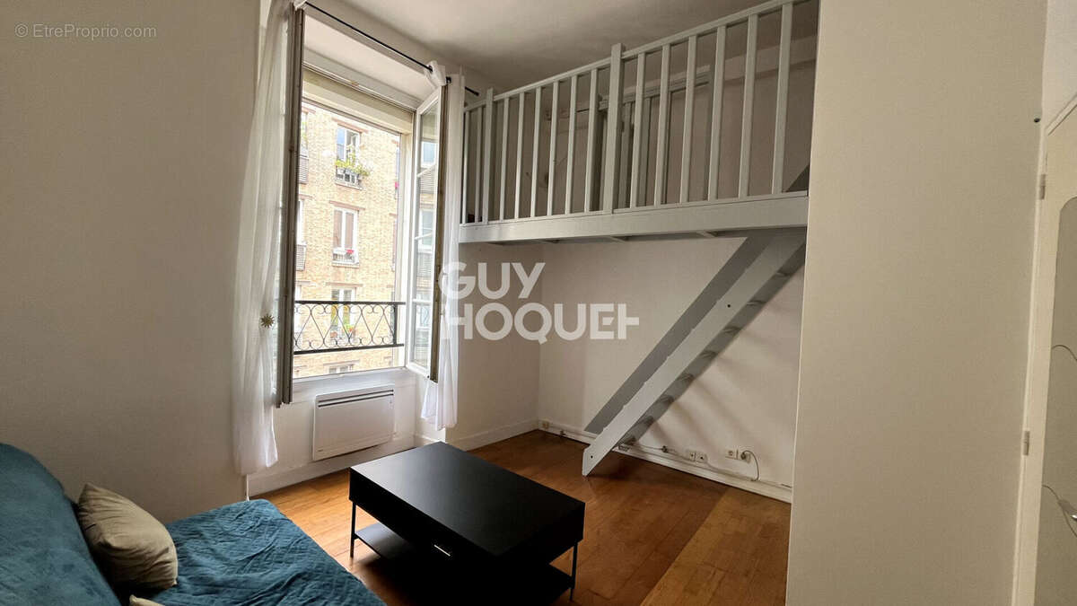2 pièces plein de charme au coeur de la rue de Charenton - 31 m2 au sol - photo 3