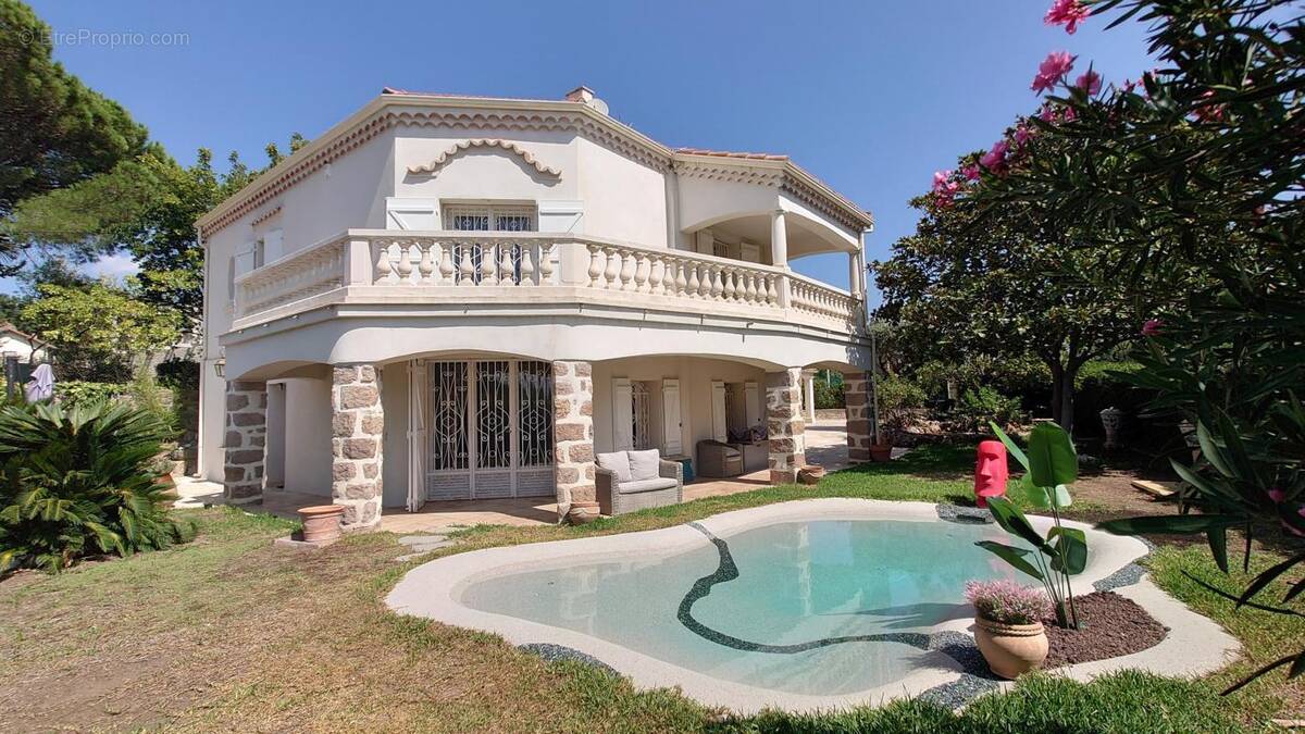 Maison à FREJUS