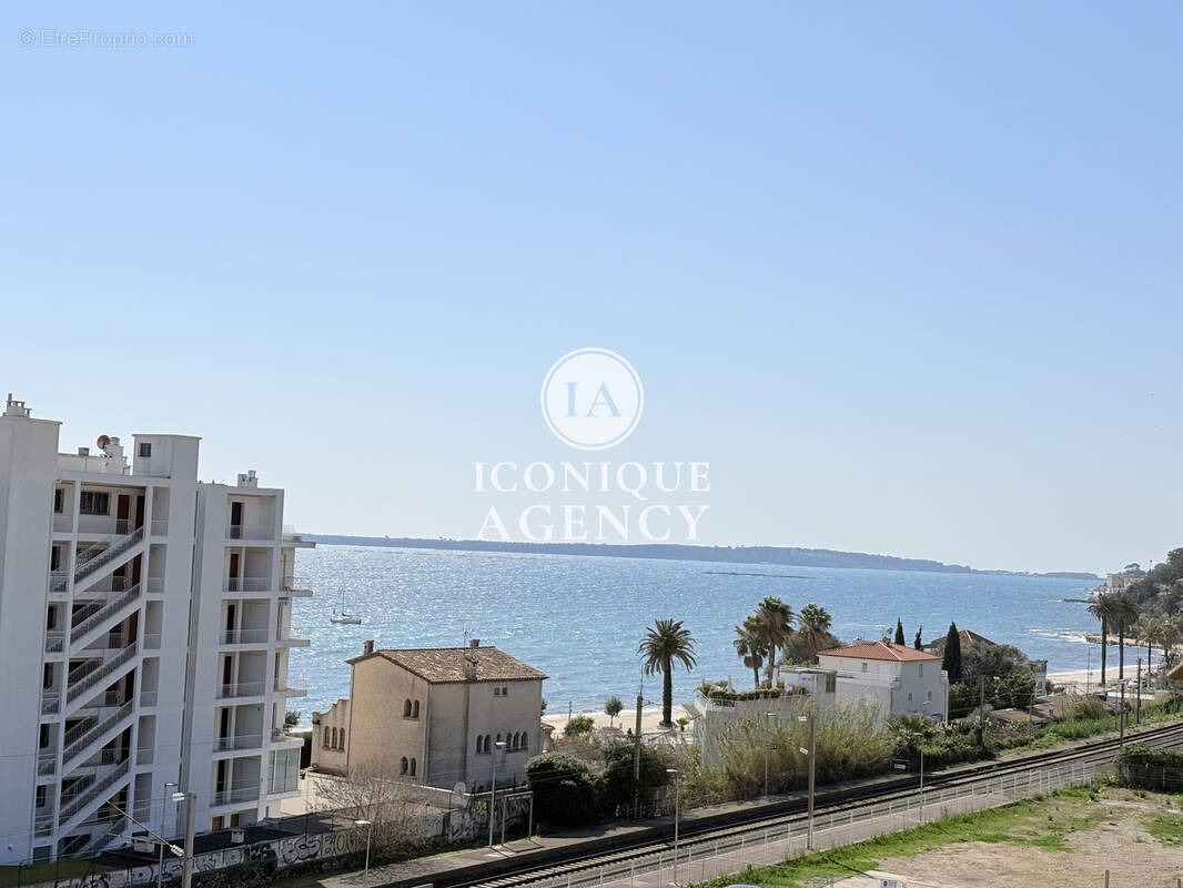 Appartement à VALLAURIS