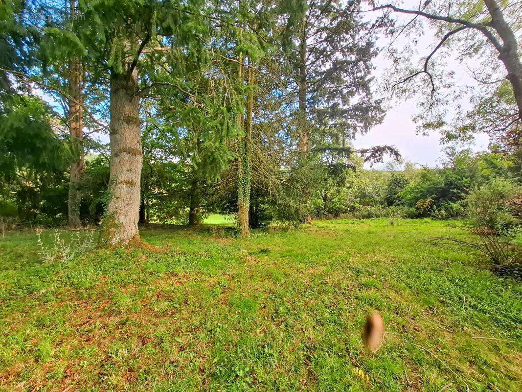 Maison à CHAMPROND-EN-GATINE