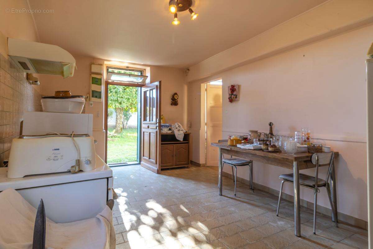 Maison à SAINT-CHRISTOPHE-EN-BAZELLE