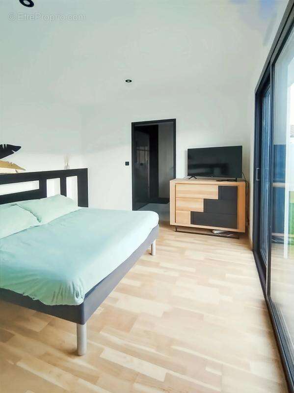 Maison à SAINT-SAUVEUR-D'AUNIS