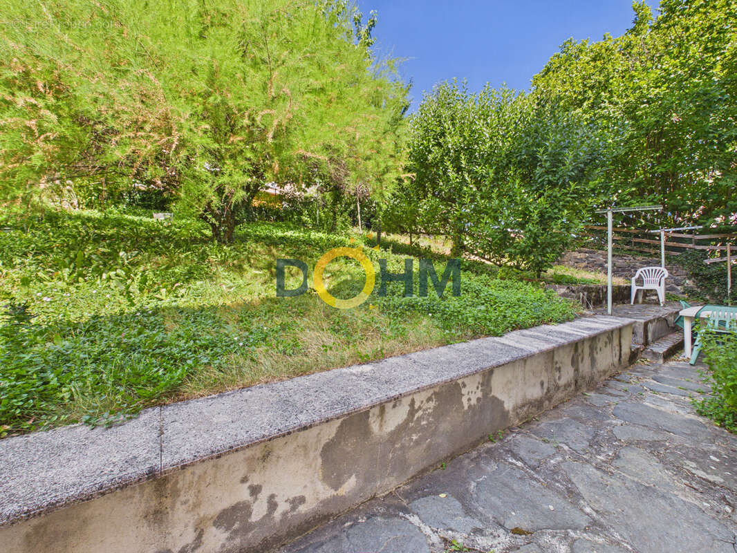 LE PUY EN VELAY ! Maison 2 logements 199m2 avec jardin et garage - photo 4