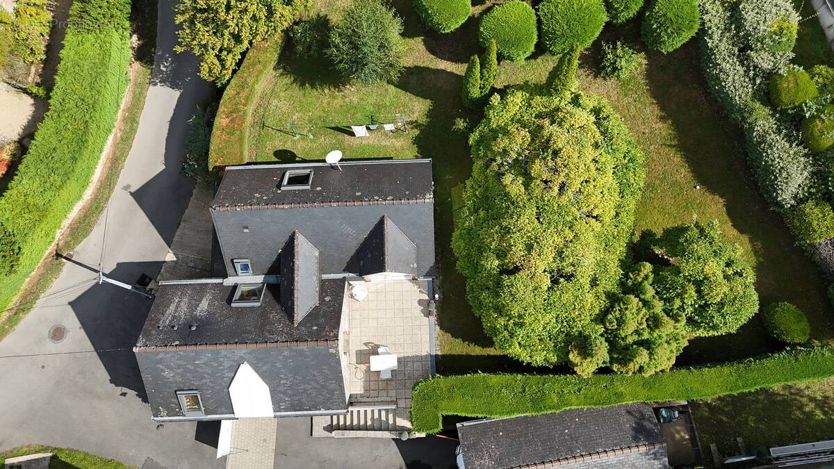 n°1 - Maison à MEUCON