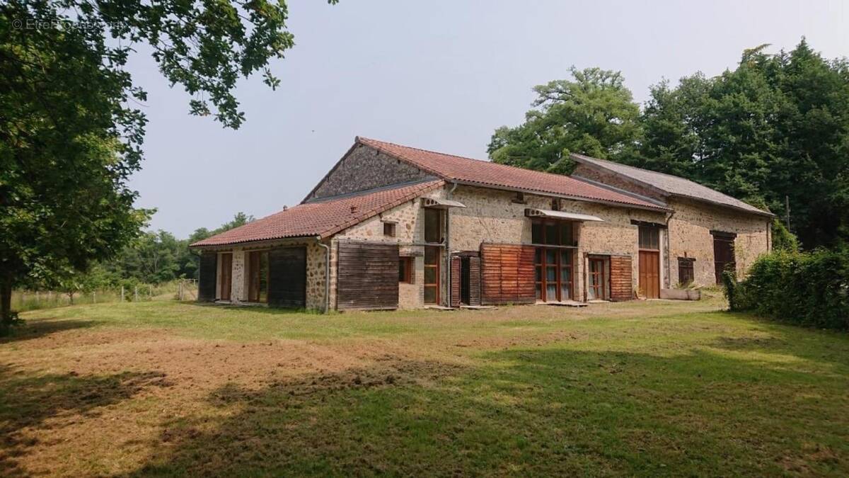 Maison à RILHAC-RANCON