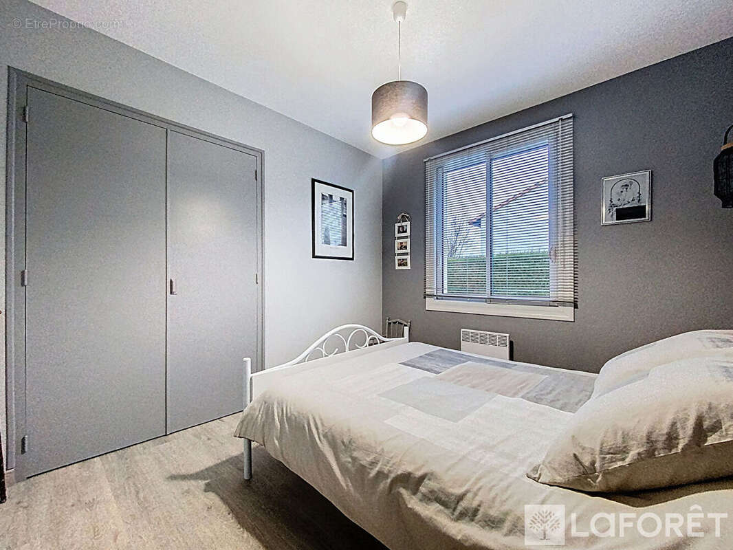 Maison à SAINT-LAURENT-SUR-SEVRE