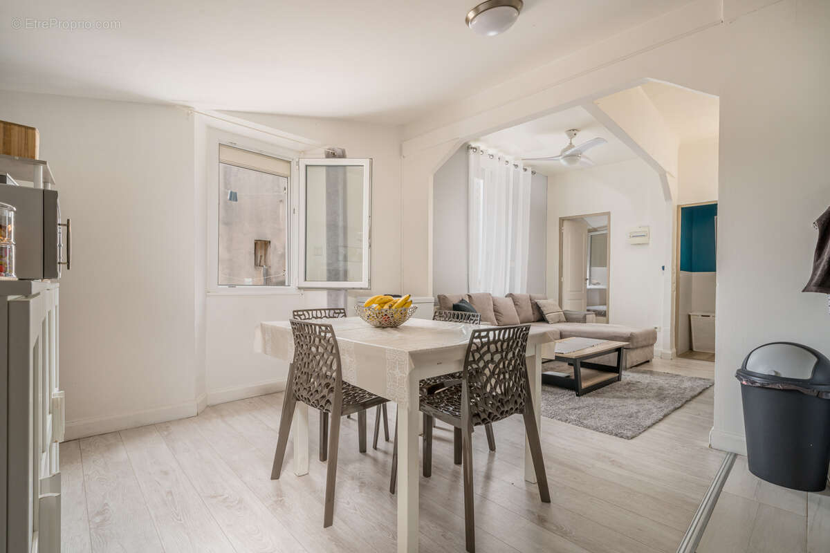 Appartement à MARSEILLE-11E