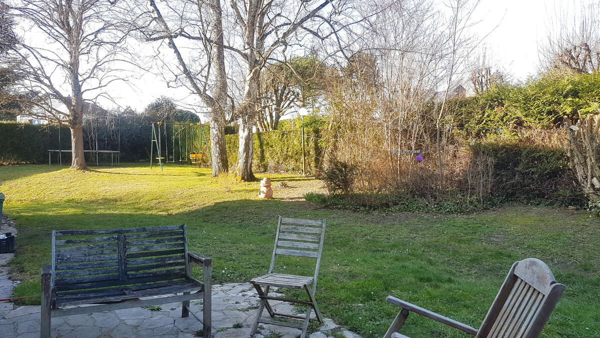 Maison à SAINT-NOM-LA-BRETECHE