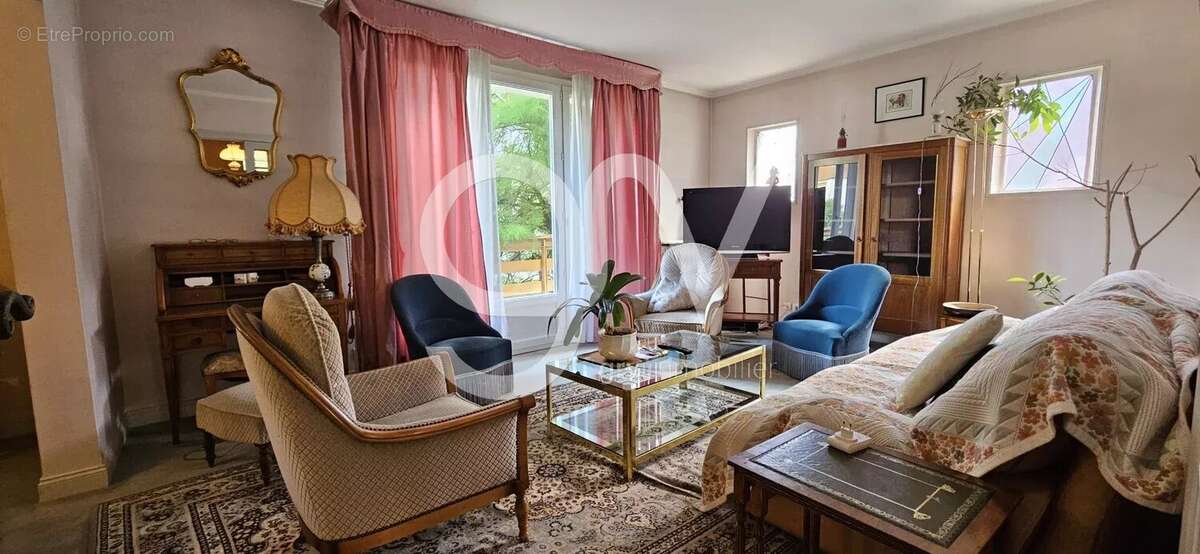 Maison à ARPAJON-SUR-CERE