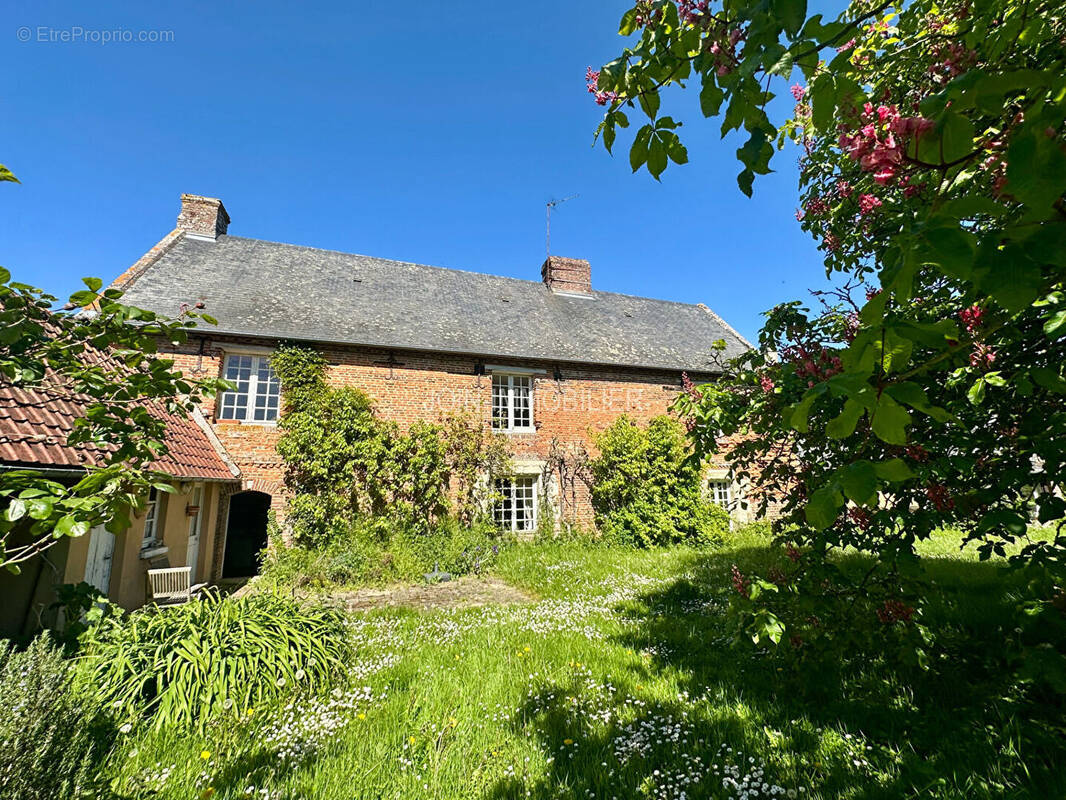 Maison à BAILLY-EN-RIVIERE