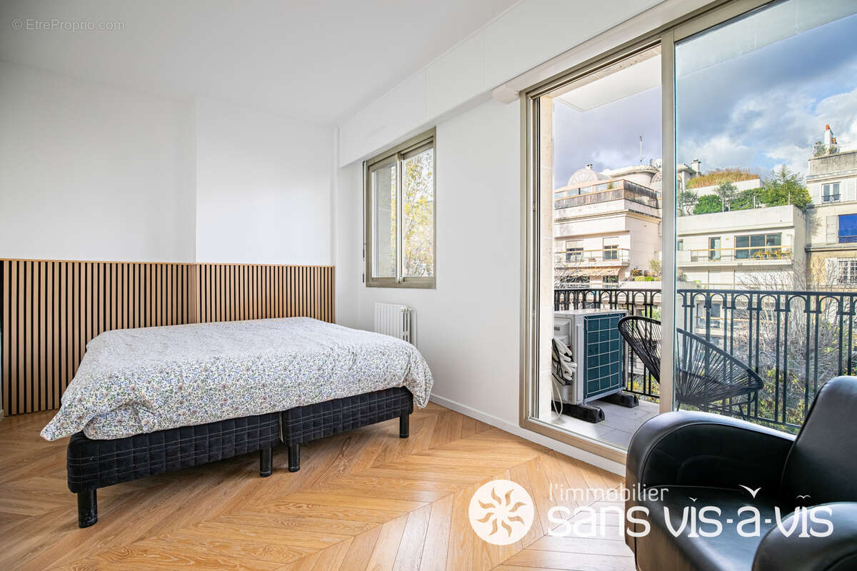 Appartement à NEUILLY-SUR-SEINE