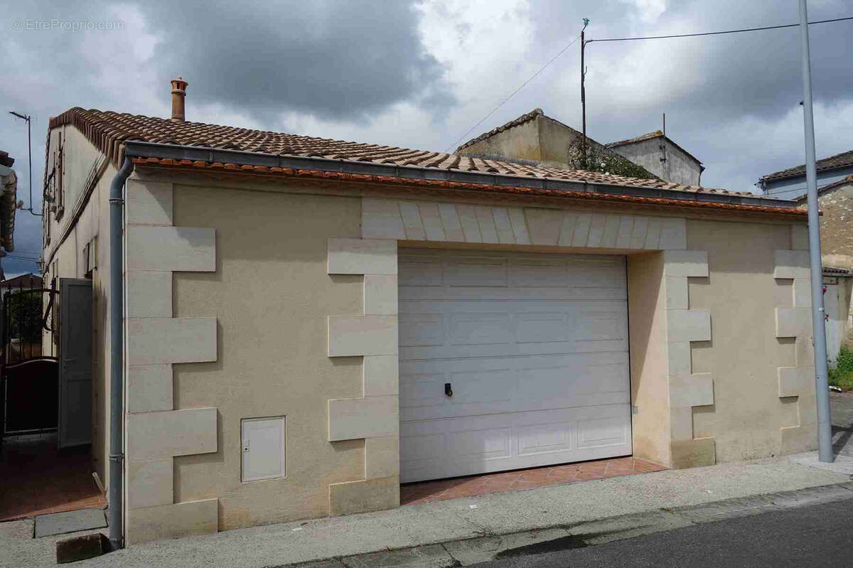 Au calme dans un hameau avec commerces à proximité - photo 17