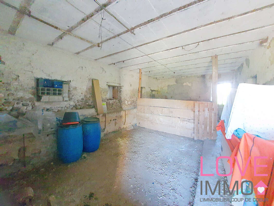 *** SOUS OFFRE ***  ENSEMBLE IMMOBILIER Maison dauphinoise de 179 m2 avec de nombreuses dépendances - photo 19