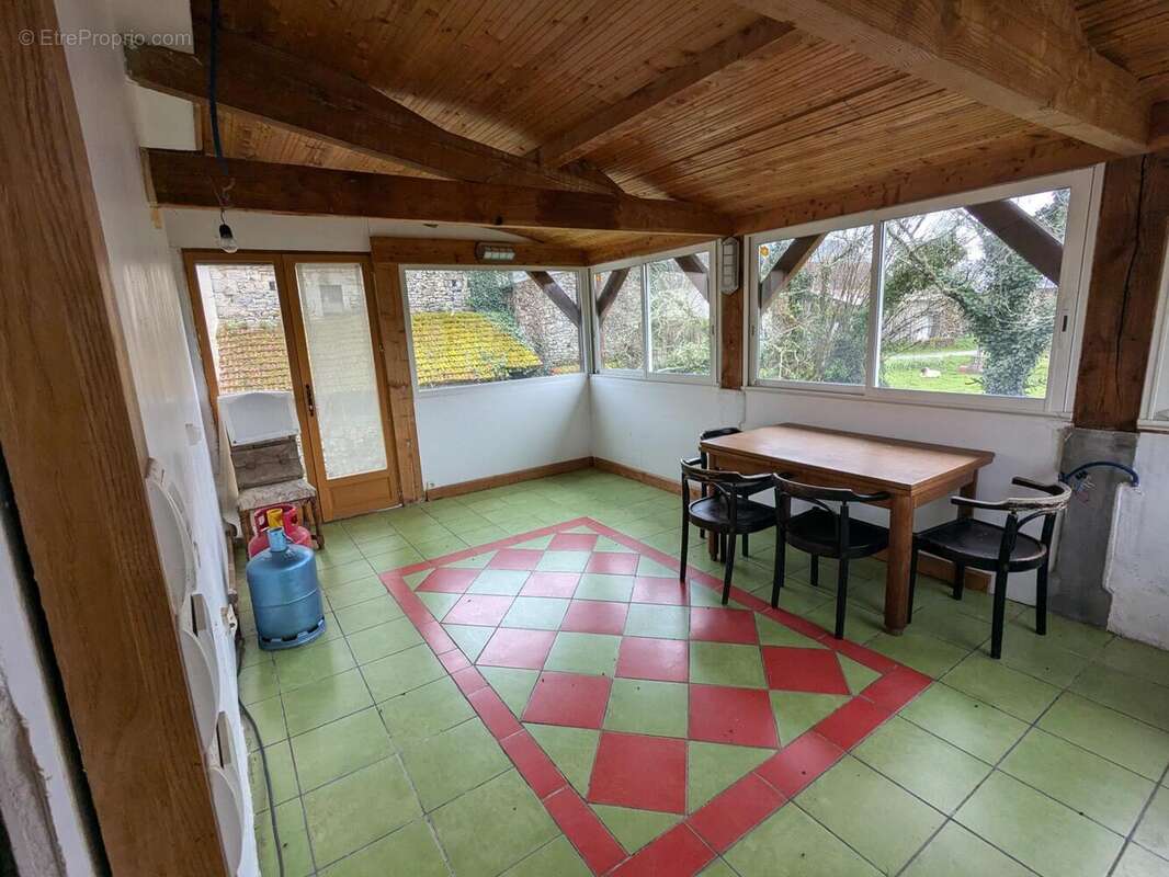 Maison 115 m² à Cenevieres  - photo 8