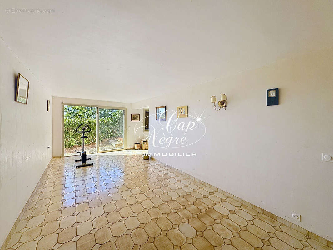 Maison à BORMES-LES-MIMOSAS