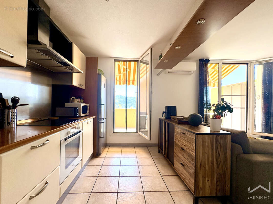 Appartement à CARROS