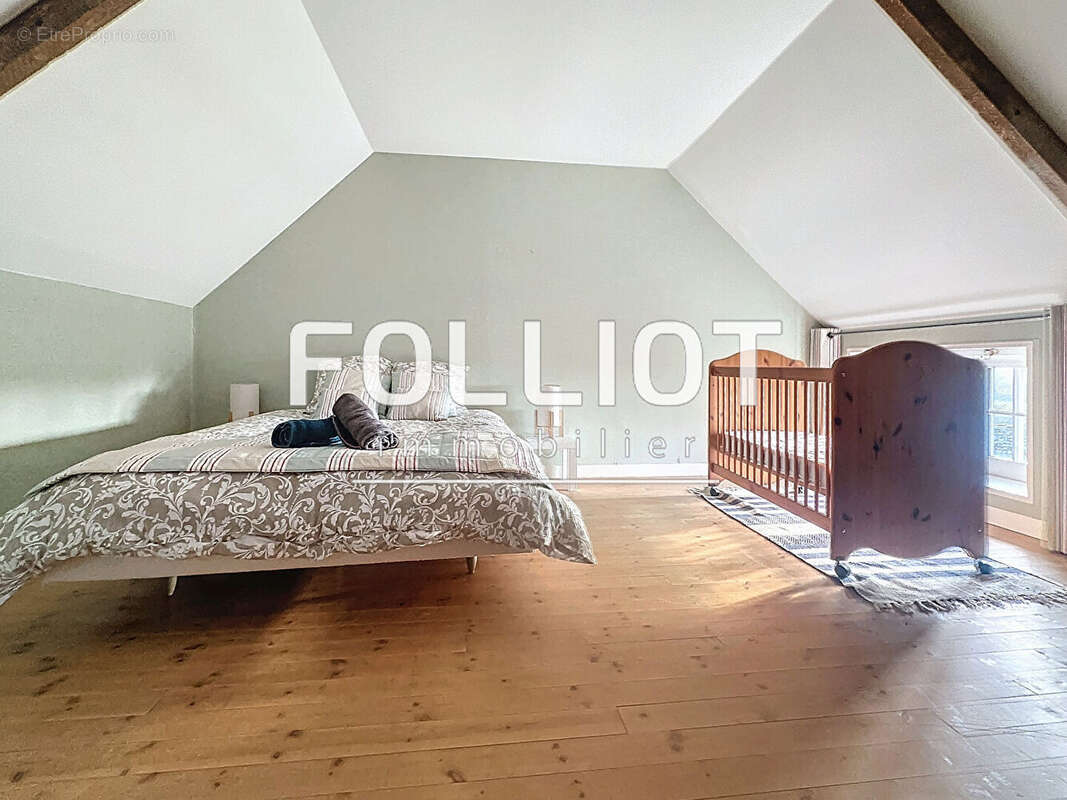 Maison à LES MOITIERS-D'ALLONNE