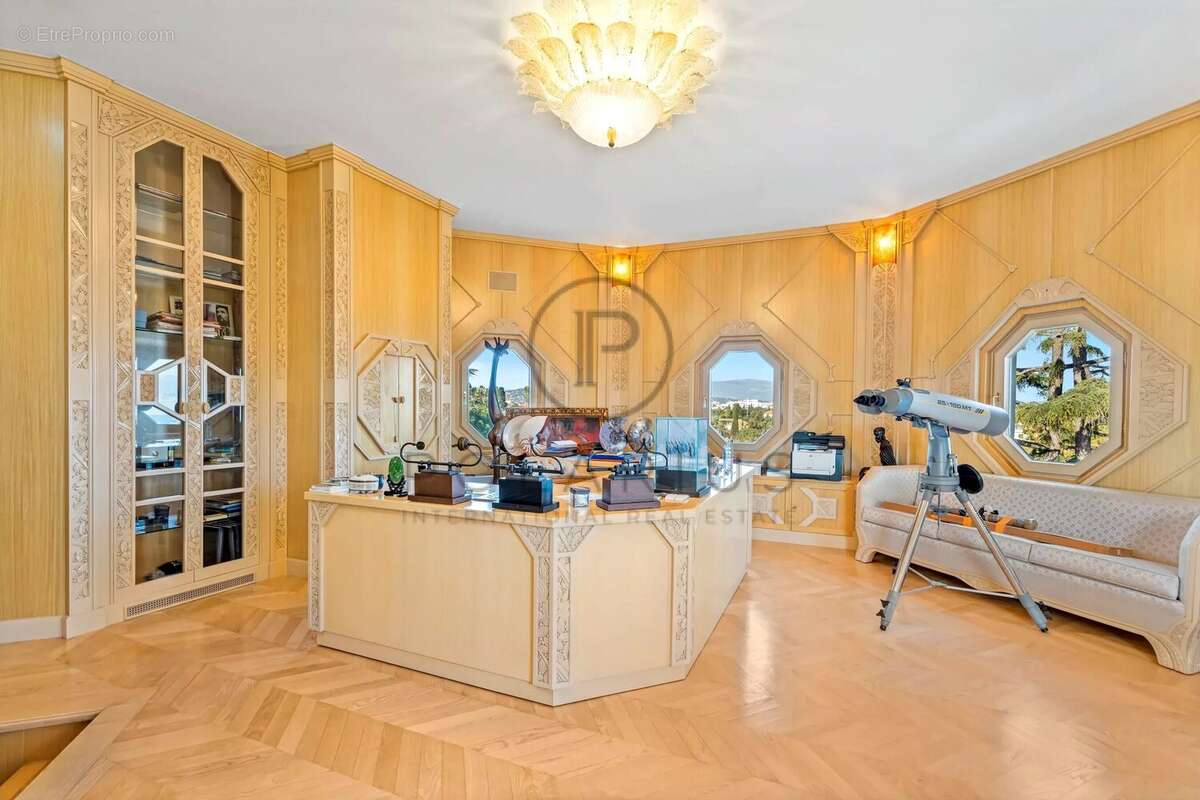 Maison à ANTIBES
