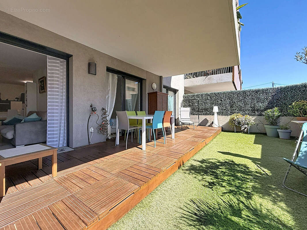 Appartement à CARQUEIRANNE