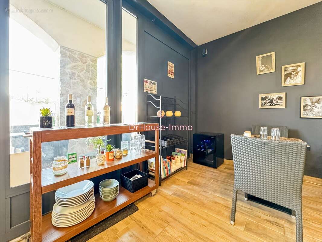 Commerce à POURRIERES