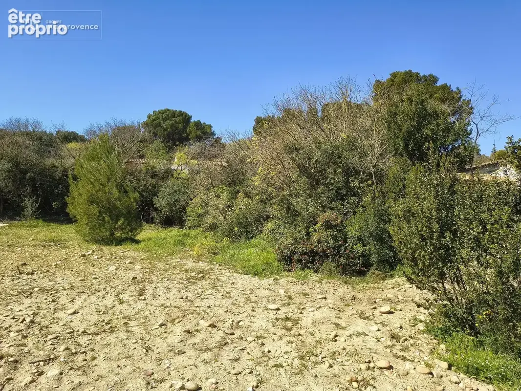 Terrain à bâtir de 675 m² à CHATEAUNEUF-DE-GADAGNE (84) - photo 2
