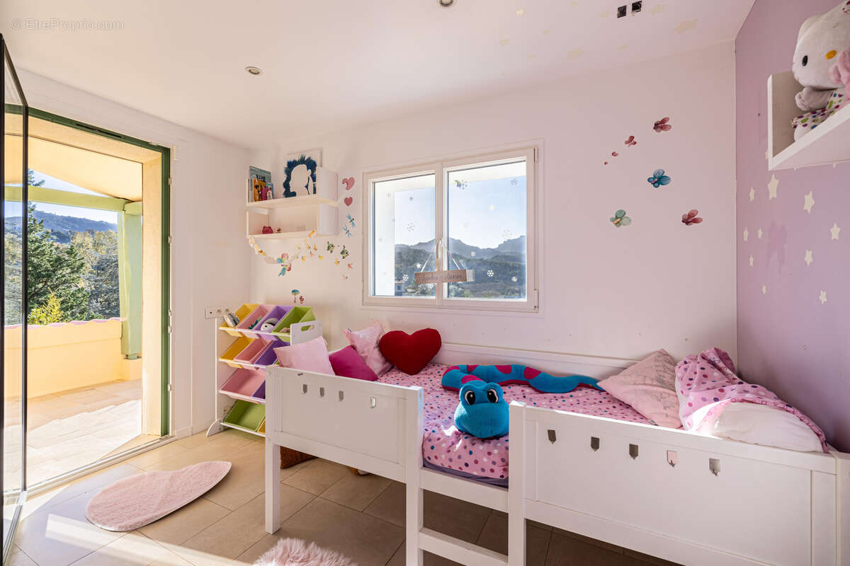 Maison à MANDELIEU-LA-NAPOULE