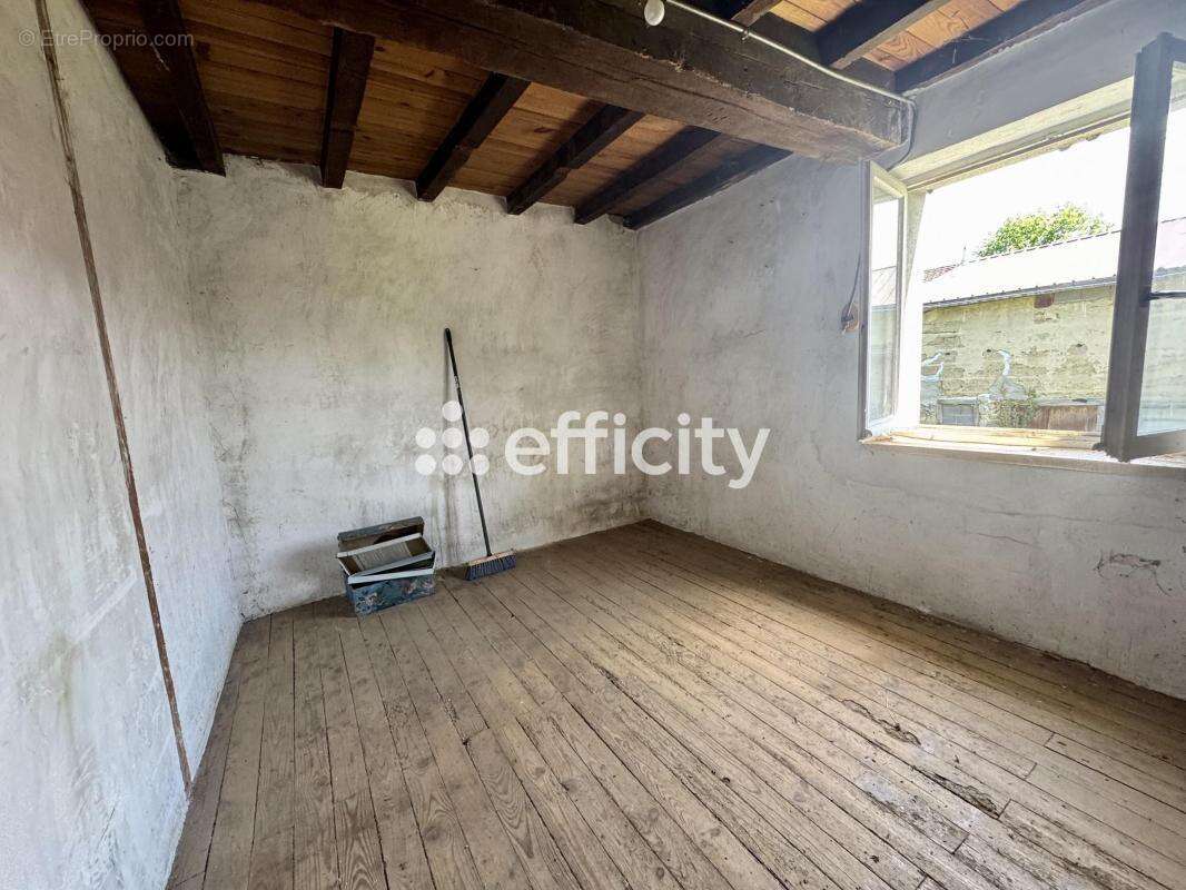 Maison 140 m² à Thiers  - photo 6