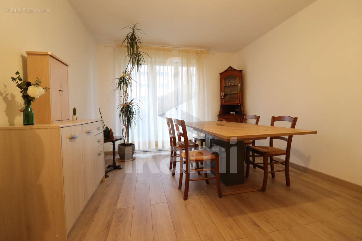 Appartement à ROUSSILLON